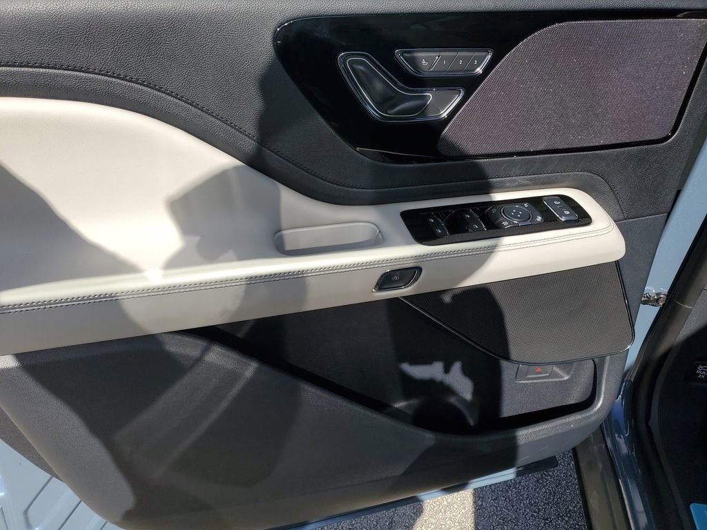 New 2026 Lincoln Aviator 2WD image 19