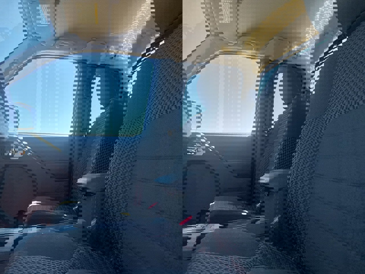 Used 2016 Nissan Frontier SV image 35