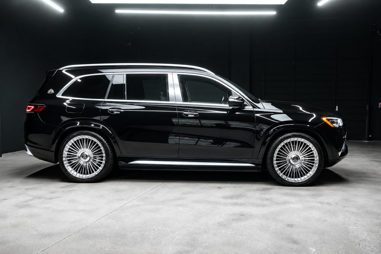 Used 2022 Mercedes-Benz Maybach GLS 600 4MATIC image 5