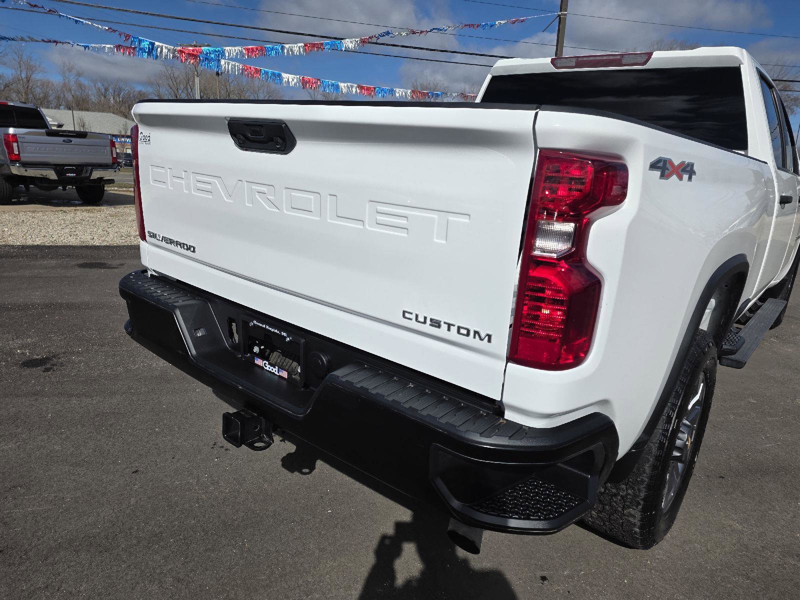 Used 2022 Chevrolet Silverado 2500 Custom w/ Custom Convenience Package image 13