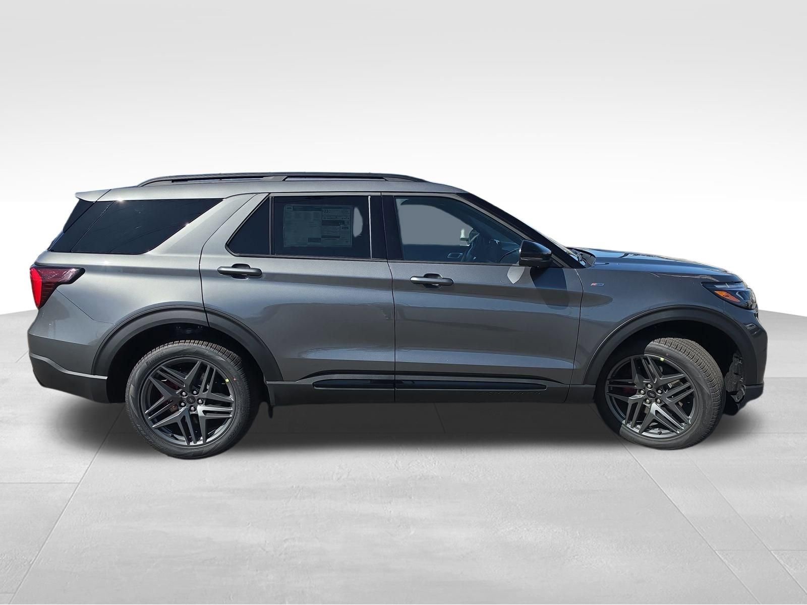 New 2026 Ford Explorer ST-Line w/ ST-Line Street Pack image 7