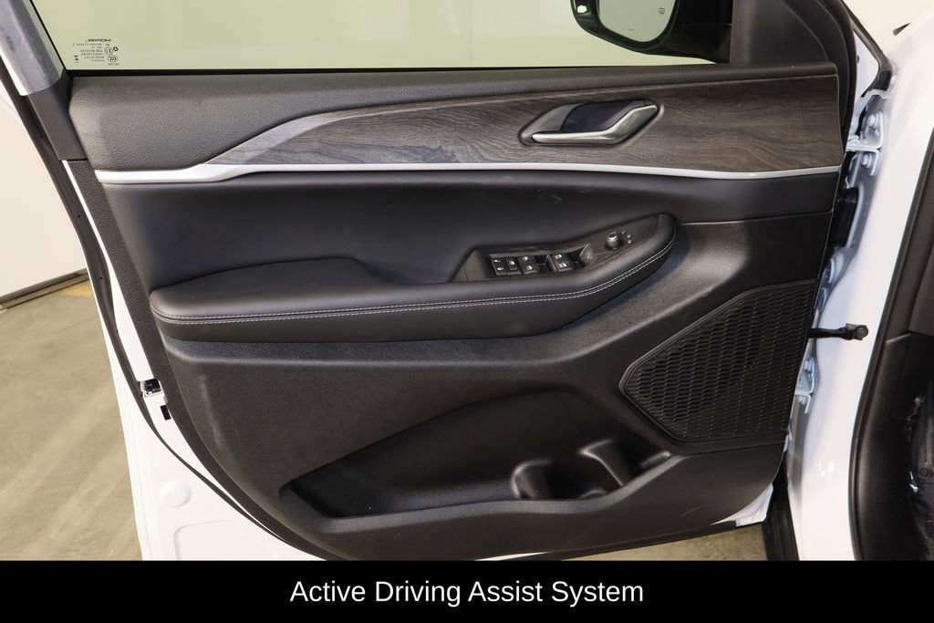 New 2026 Jeep Grand Cherokee Laredo image 20