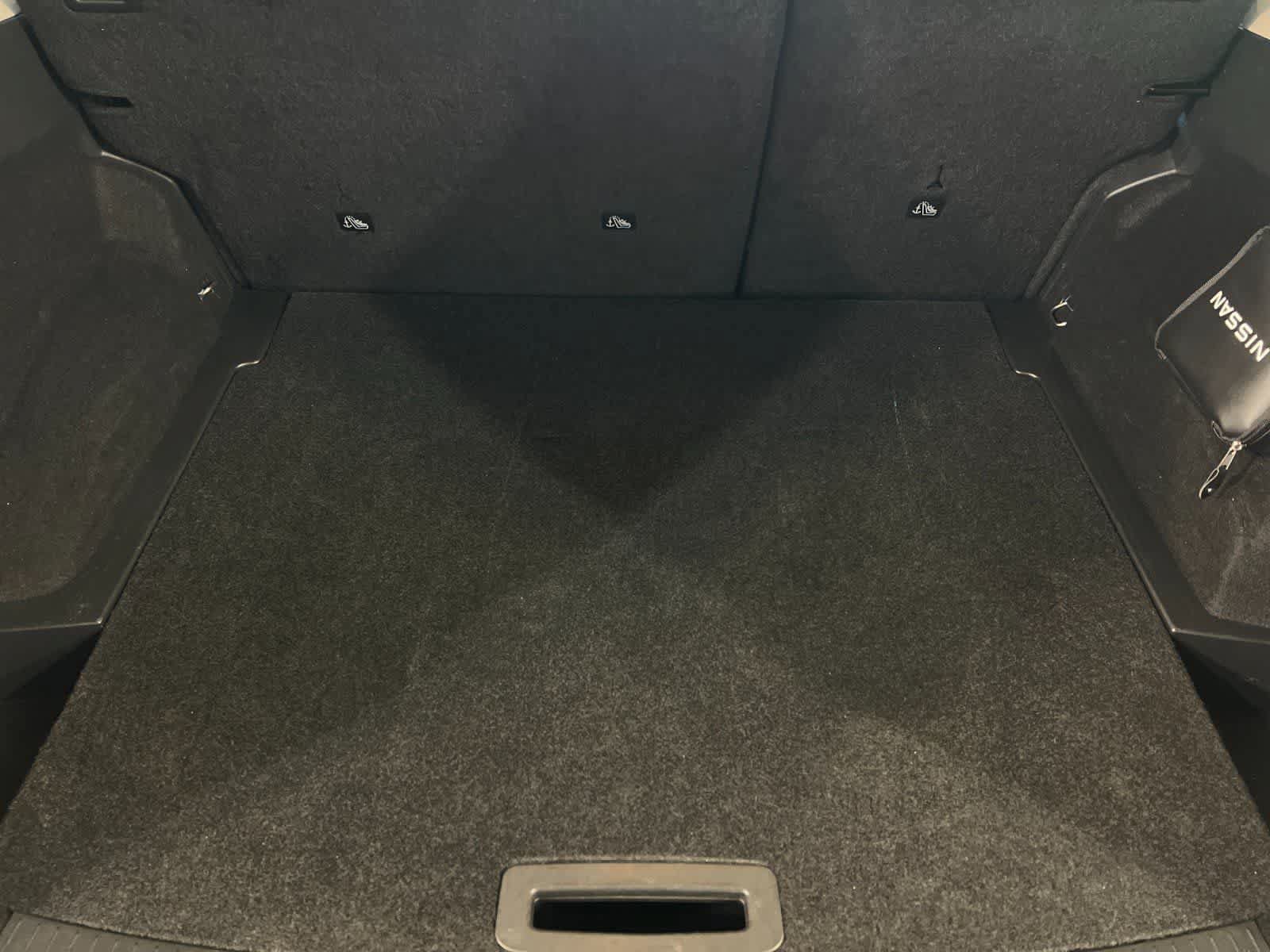 Used 2023 Nissan Rogue SV FWD image 16