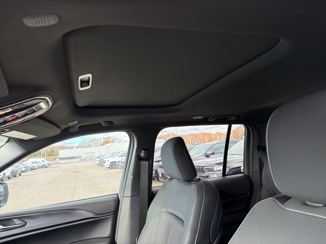 New 2025 Jeep Grand Cherokee 4WD image 11