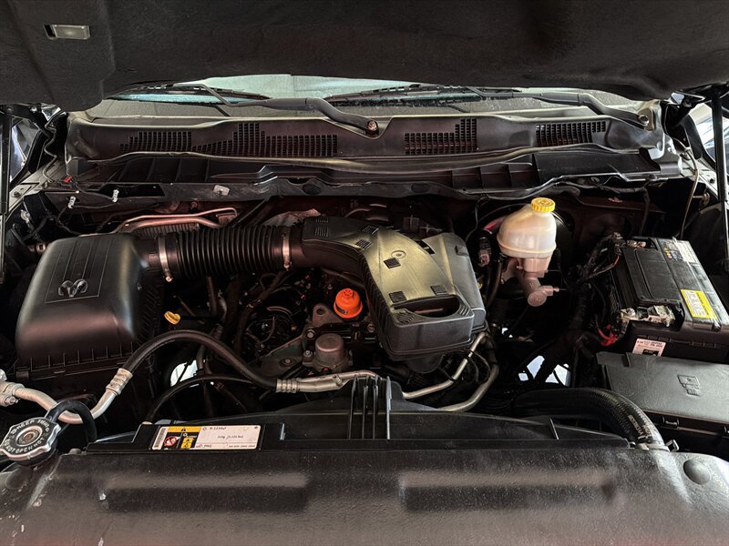 Used 2016 RAM 1500 Laramie RWD image 28