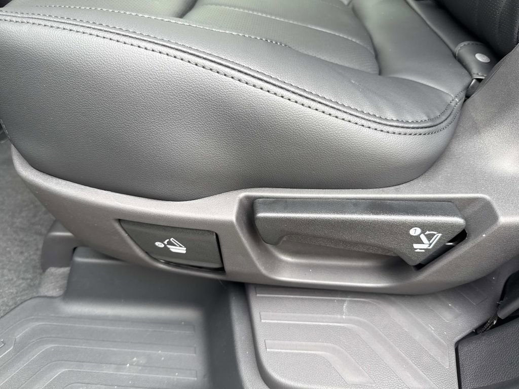 New 2025 Subaru Ascent Bronze Edition image 14