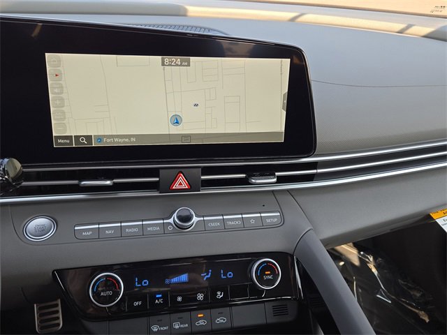 New 2025 Hyundai Elantra SEL image 11