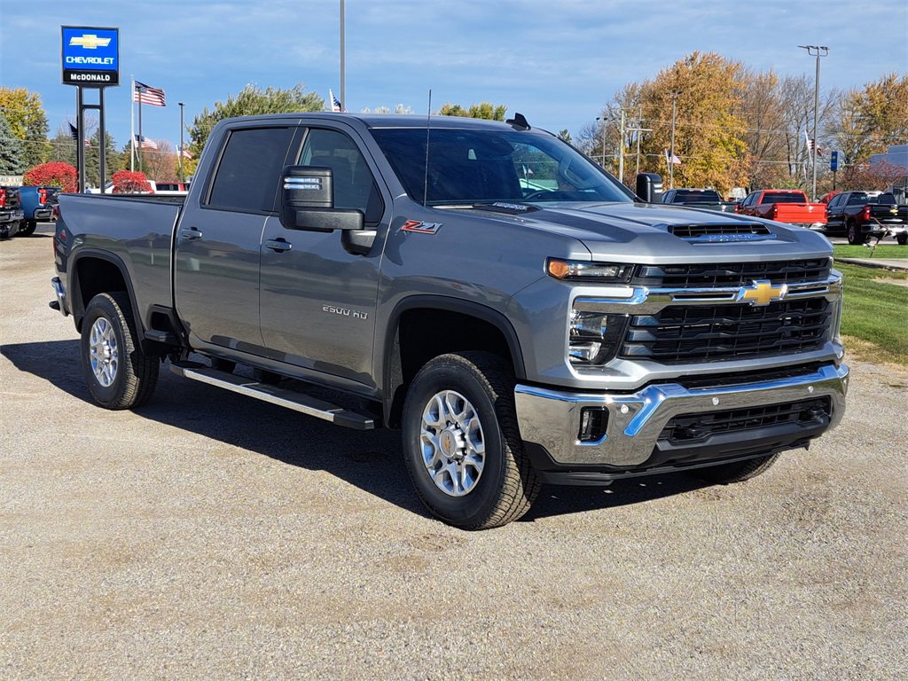 New 2026 Chevrolet Silverado 2500 LT image 2