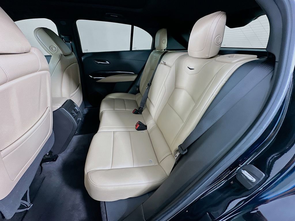 Used 2024 Cadillac XT4 Luxury w/ Cold Weather Package FWD image 24