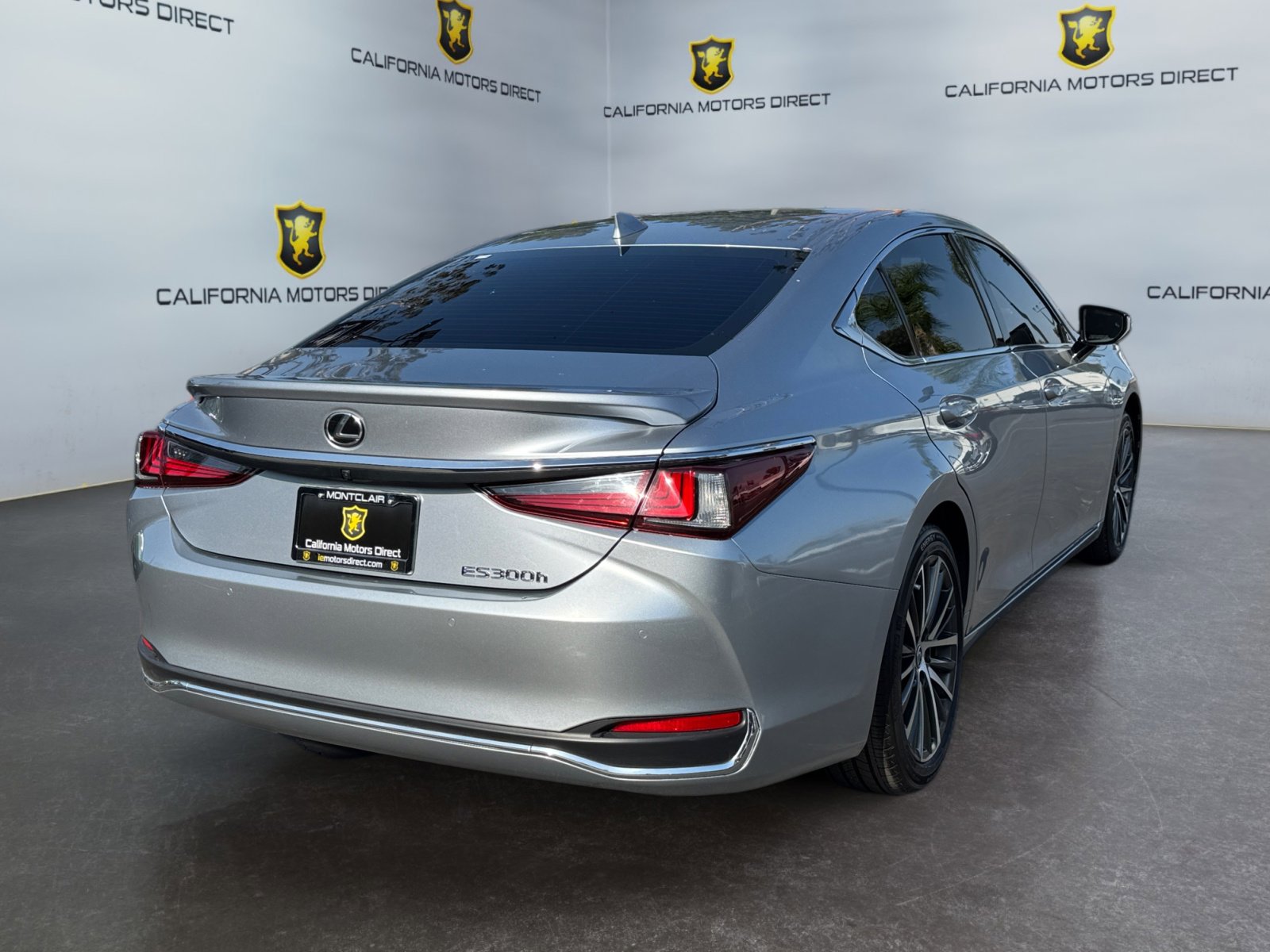 Used 2024 Lexus ES 300h w/ Premium Package FWD image 5