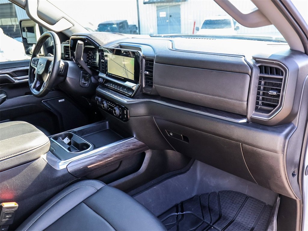 Used 2024 Chevrolet Silverado 2500 LTZ w/ LTZ Plus Package image 17