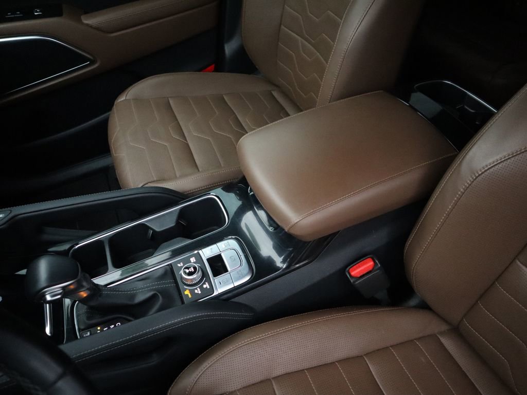 Used 2022 Kia Telluride SX w/ SX Prestige Package image 29