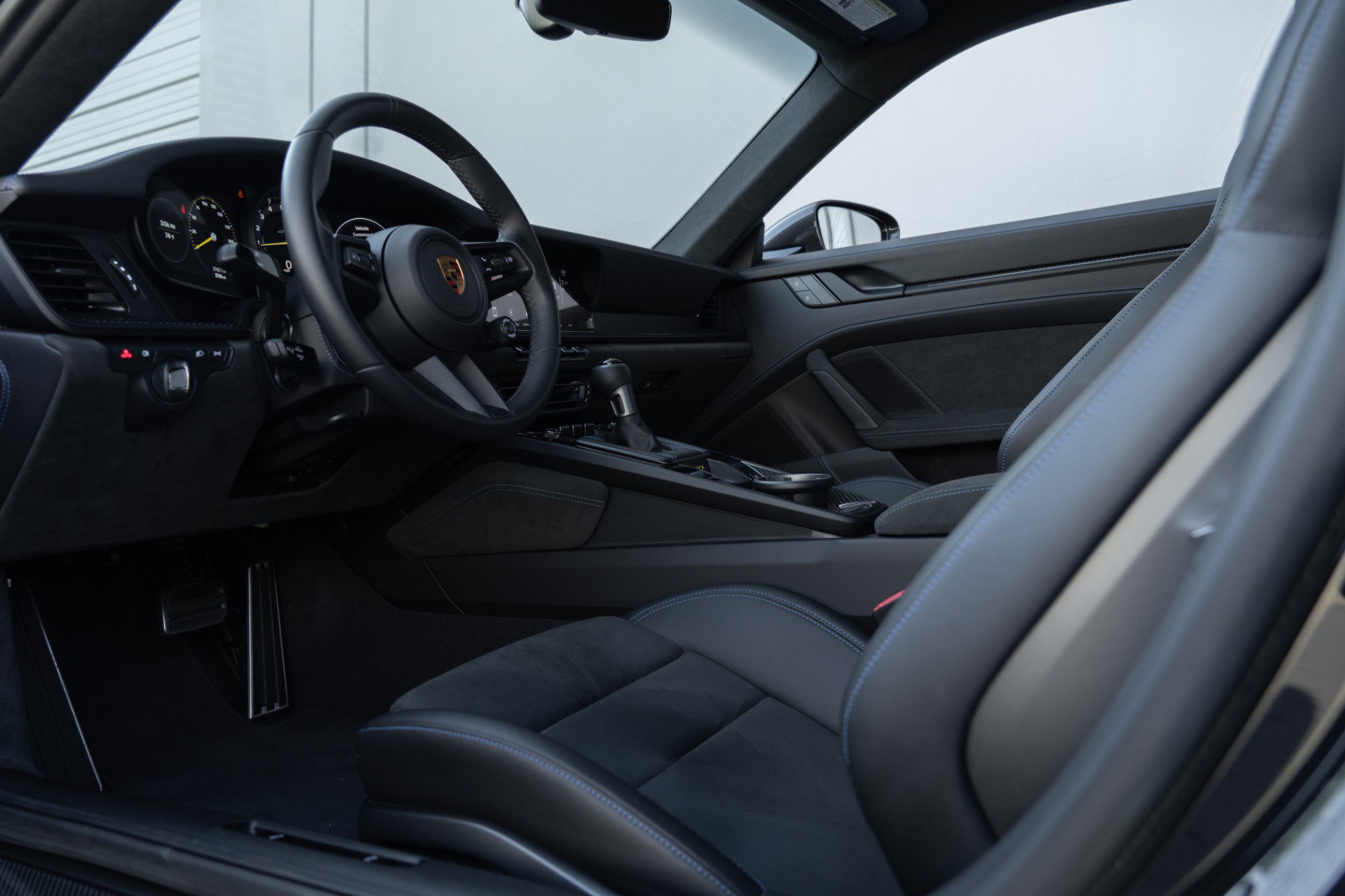 Used 2023 Porsche 911 GT3 image 30