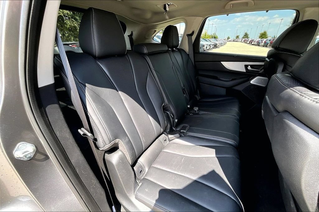 Certified 2026 Acura MDX w/ Technology Package FWD image 32
