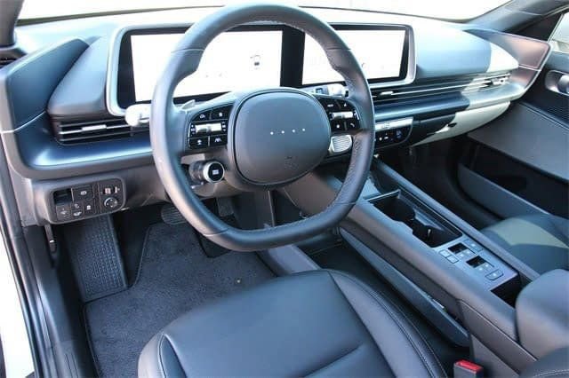 Used 2025 Hyundai Ioniq 6 SEL image 9