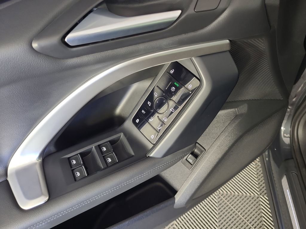 Used 2025 Audi Q5 Premium image 17