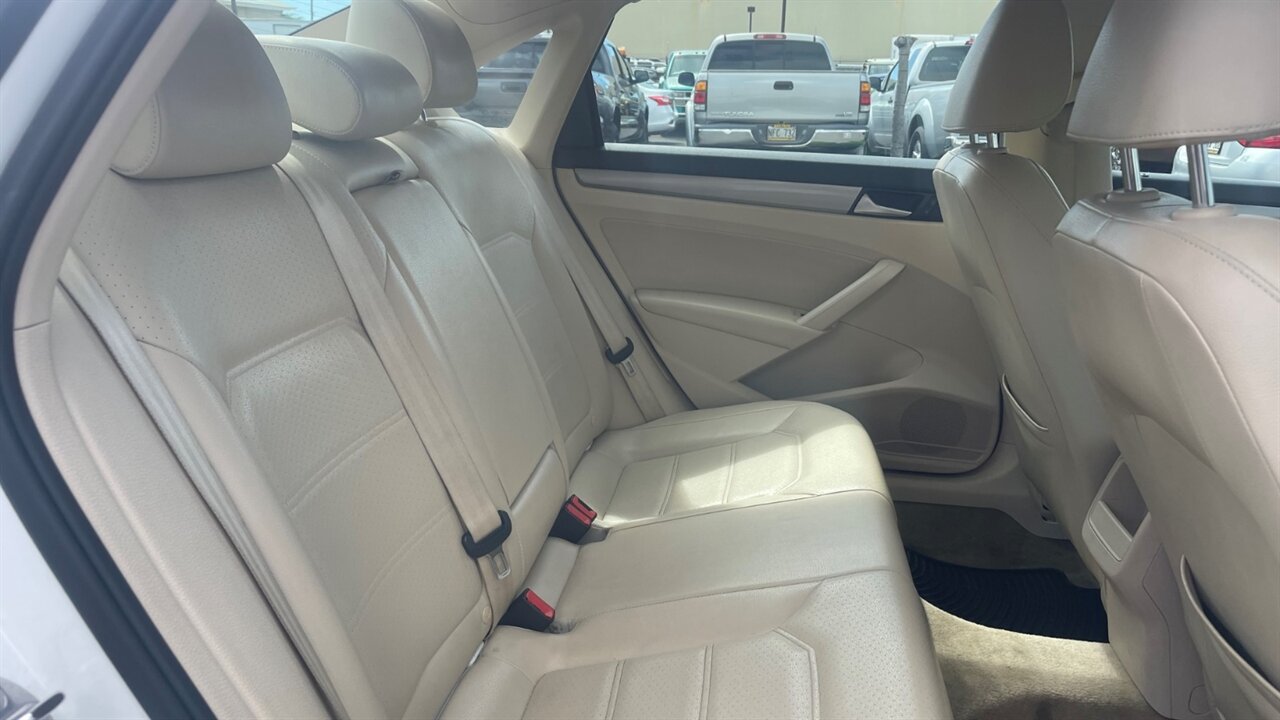Used 2015 Volkswagen Passat 1.8T Limited Edition FWD image 17