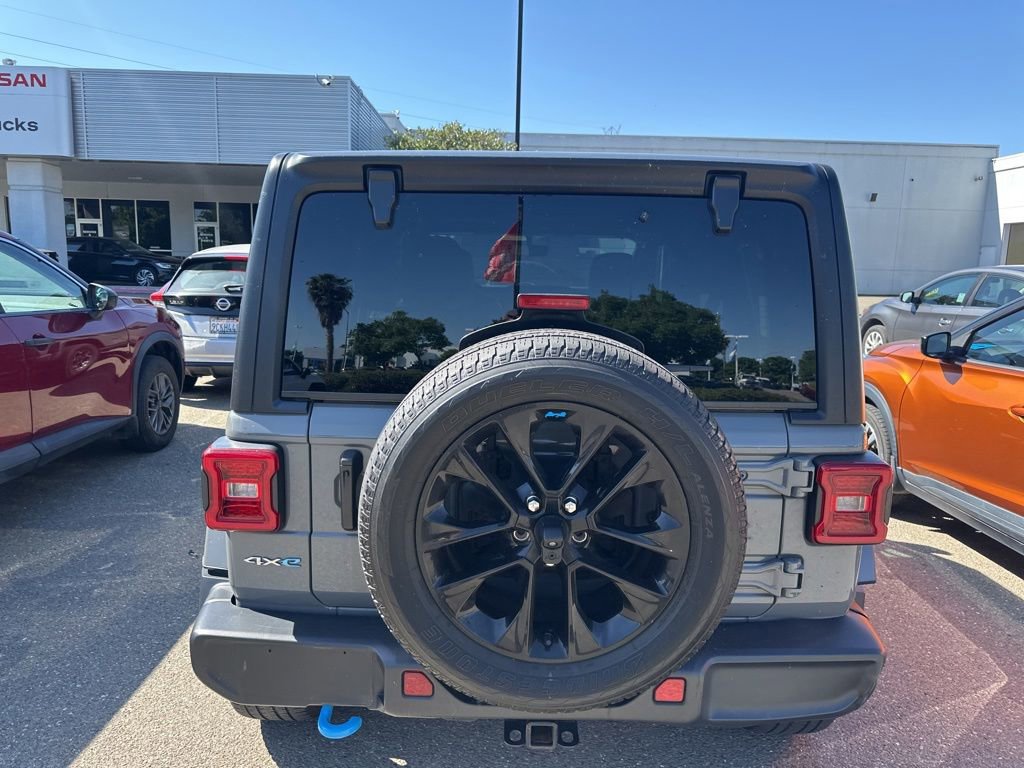 Used 2023 Jeep Wrangler Unlimited Sahara AWD/4WD image 5