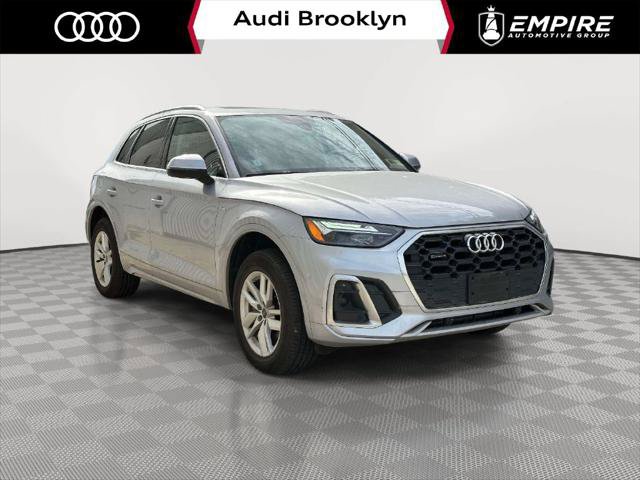 Used 2024 Audi Q5 2.0T Premium w/ Convenience Package