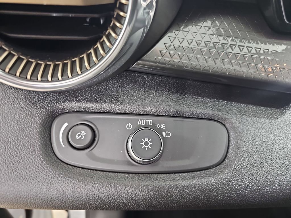 Certified 2024 Chevrolet Trax ACTIV w/ Driver Confidence Package image 29