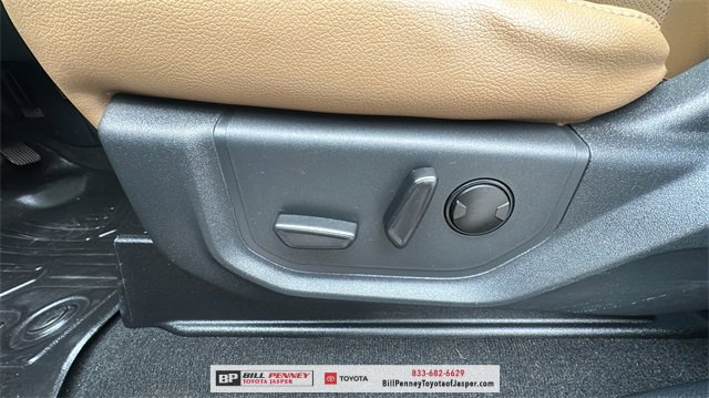 Used 2022 Ford F250 Lariat w/ Lariat Ultimate Package image 15