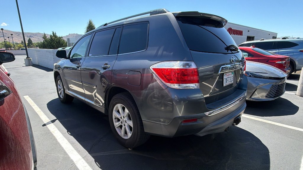 Used 2013 Toyota Highlander SE AWD/4WD image 3