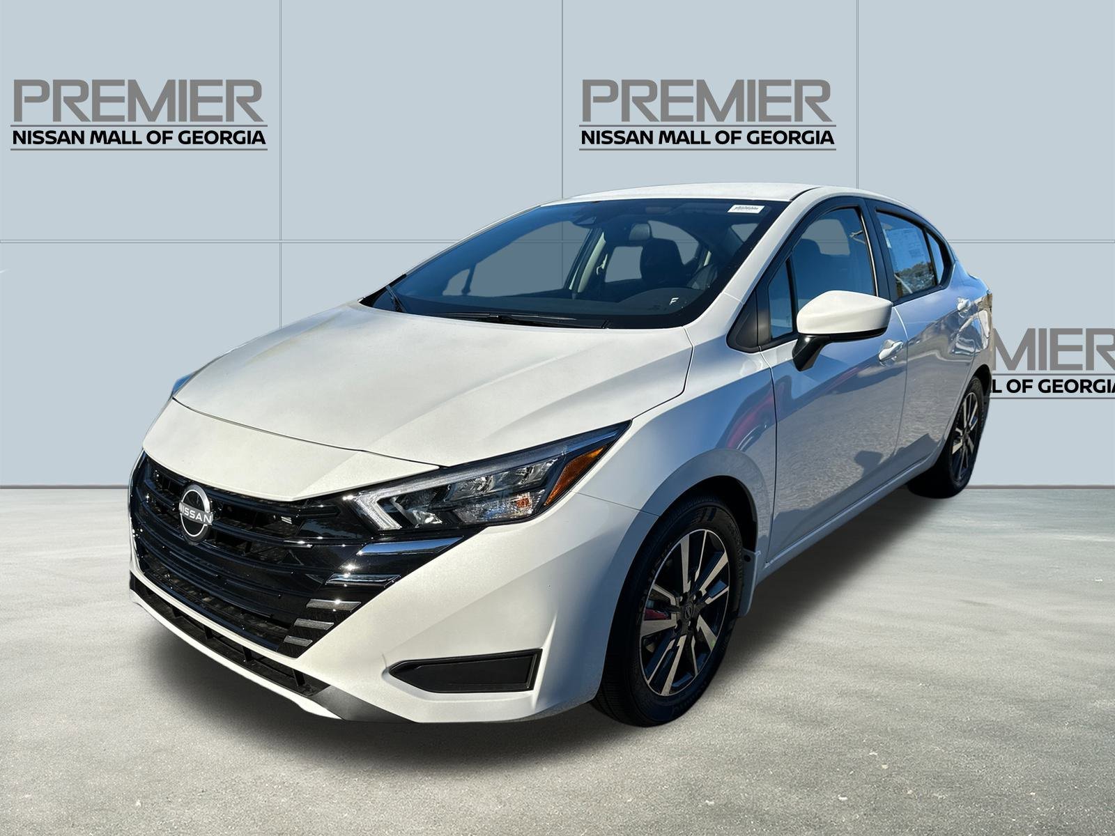 New 2025 Nissan Versa SV w/ Trunk Package