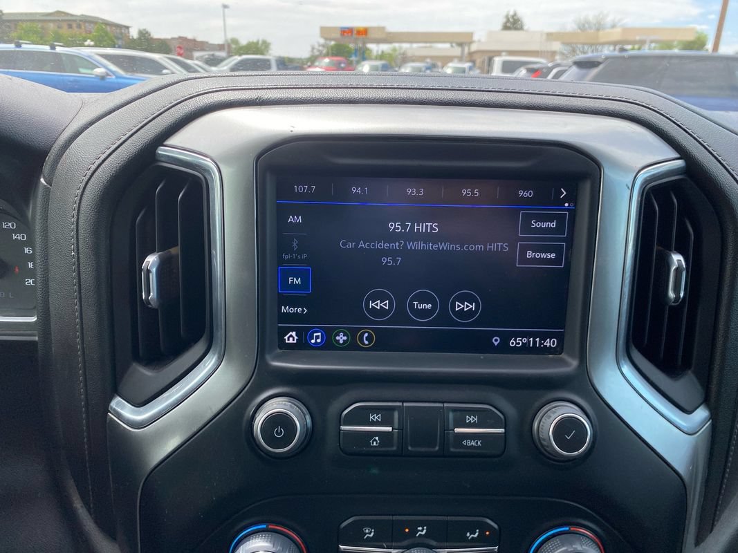 Used 2022 Chevrolet Silverado 1500 LT AWD/4WD image 25