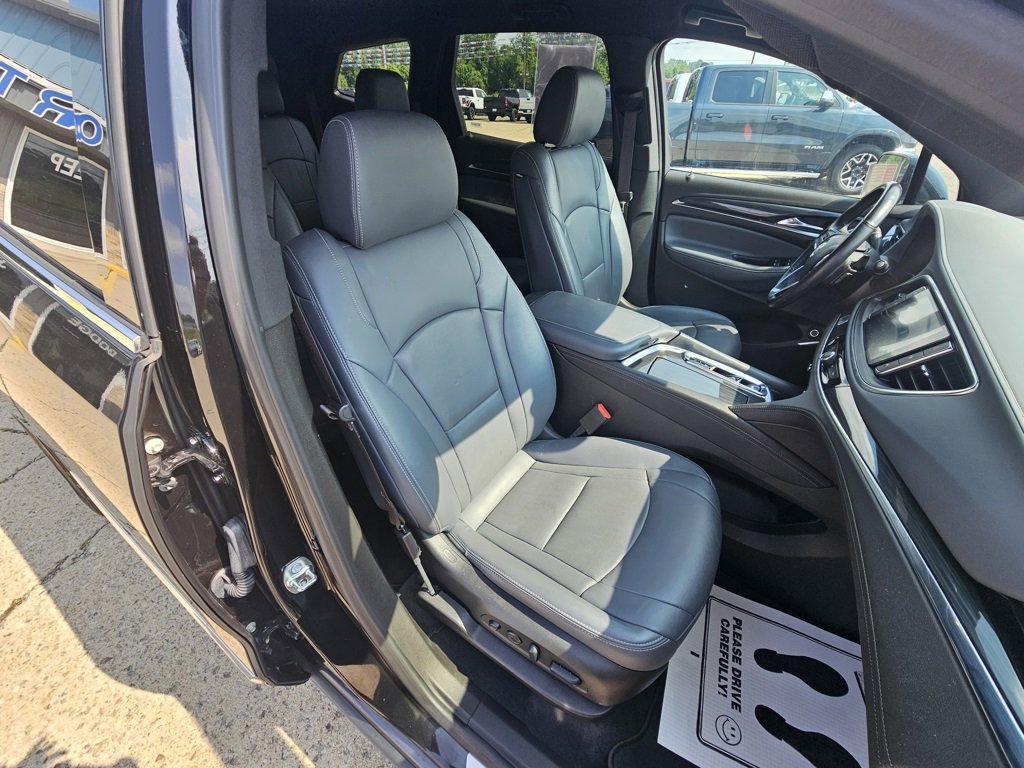 Used 2024 Buick Enclave Premium image 25