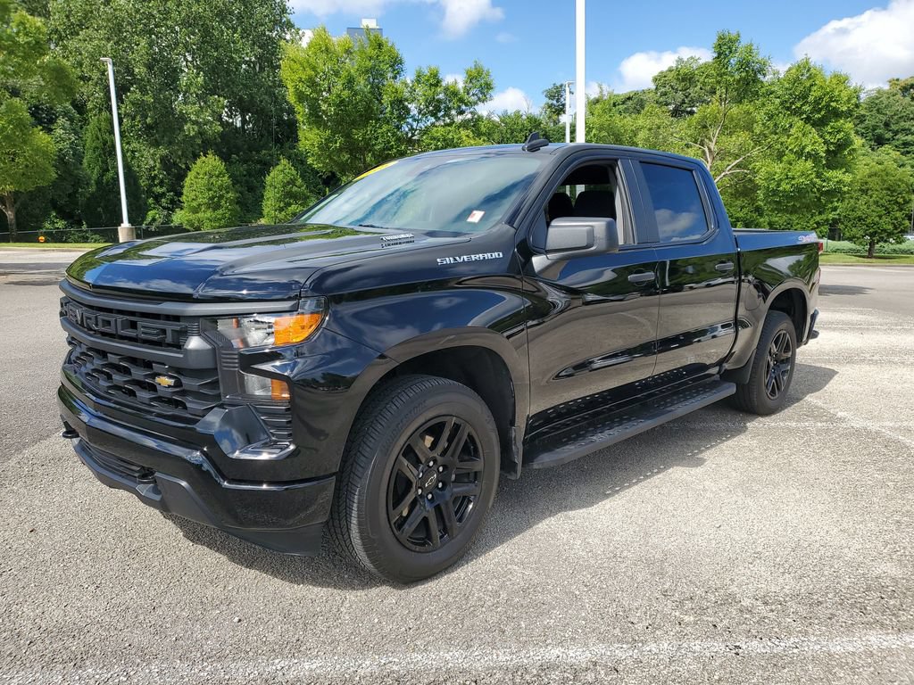 Used 2025 Chevrolet Silverado 1500 Custom AWD/4WD image 2