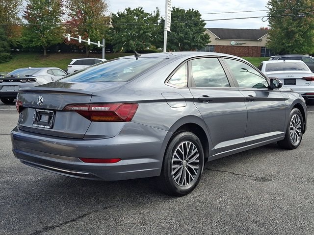 Used 2019 Volkswagen Jetta SE w/ Cold Weather Package FWD image 8