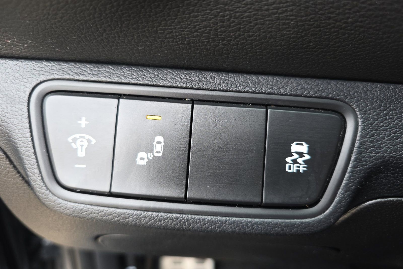 Used 2023 Kia Forte GT-Line w/ GT-Line Technology Package image 28