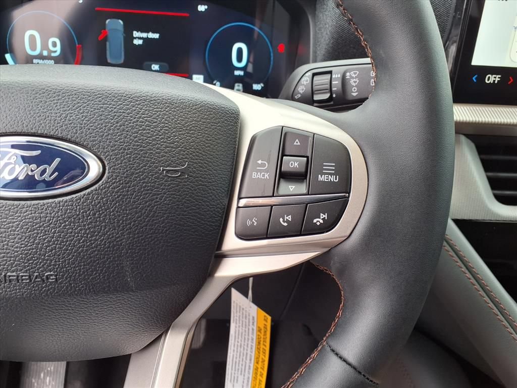 New 2026 Ford Explorer Active RWD image 15
