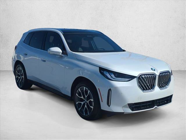 Used 2025 BMW X3 xDrive30i w/ Premium Package AWD/4WD image 3