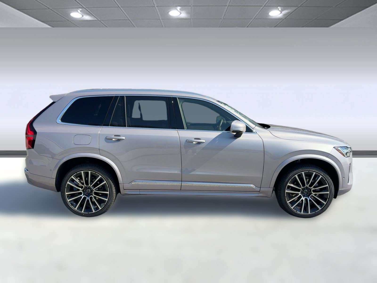 New 2026 Volvo XC90 B6 Plus w/ Protection Package image 8