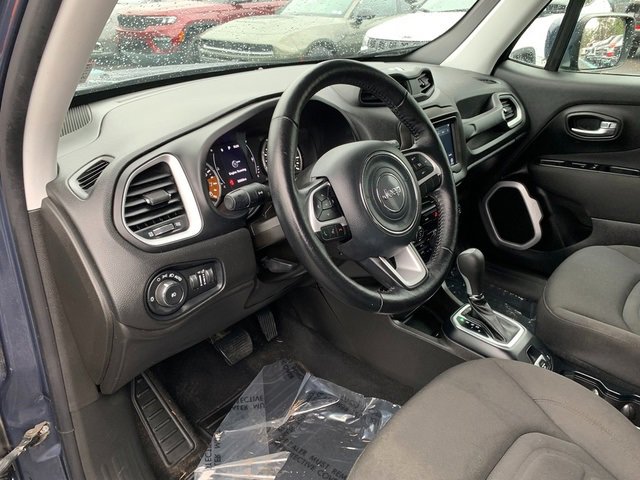 Used 2020 Jeep Renegade Latitude w/ Cold Weather Group image 20