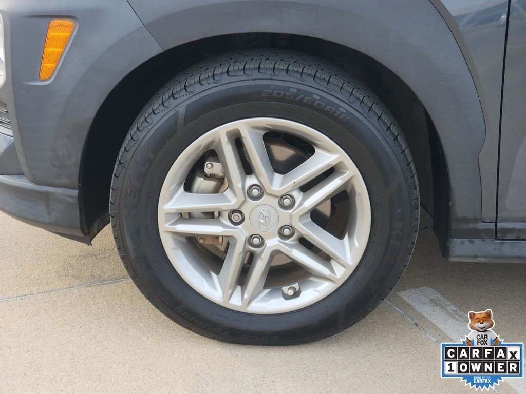 Used 2021 Hyundai Kona SE w/ Cargo Package image 16