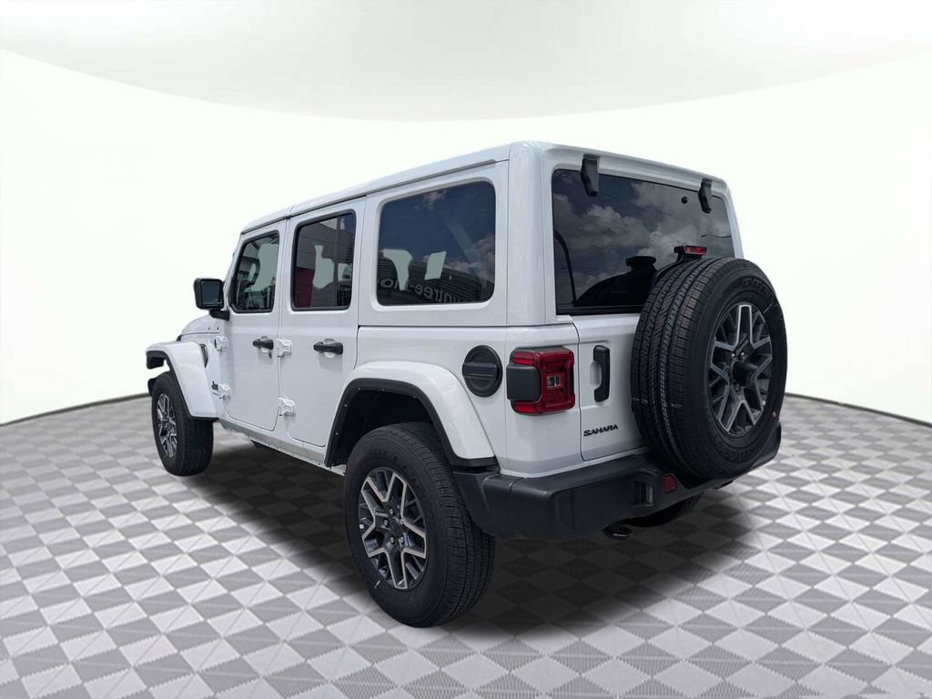 Used 2025 Jeep Wrangler Unlimited Sahara AWD/4WD image 5