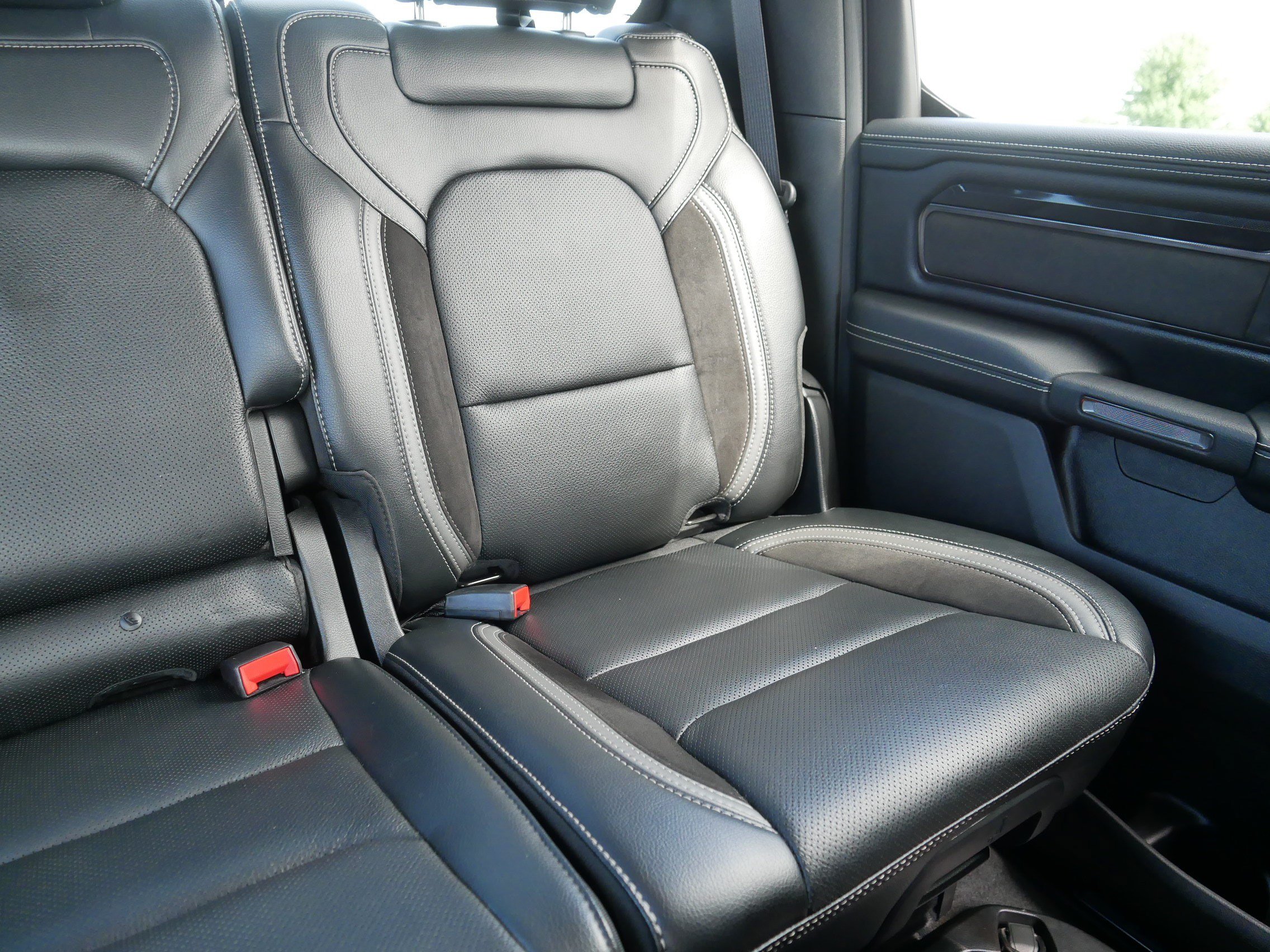 Used 2022 RAM 1500 Laramie w/ G/T Package AWD/4WD image 14