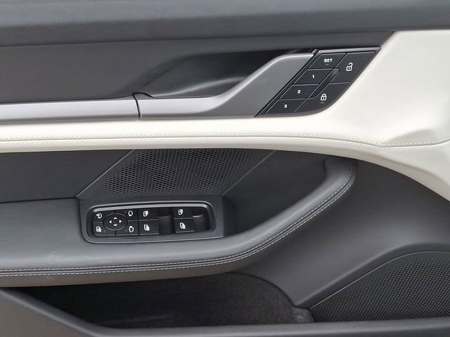 New 2025 Porsche Taycan 4S image 14