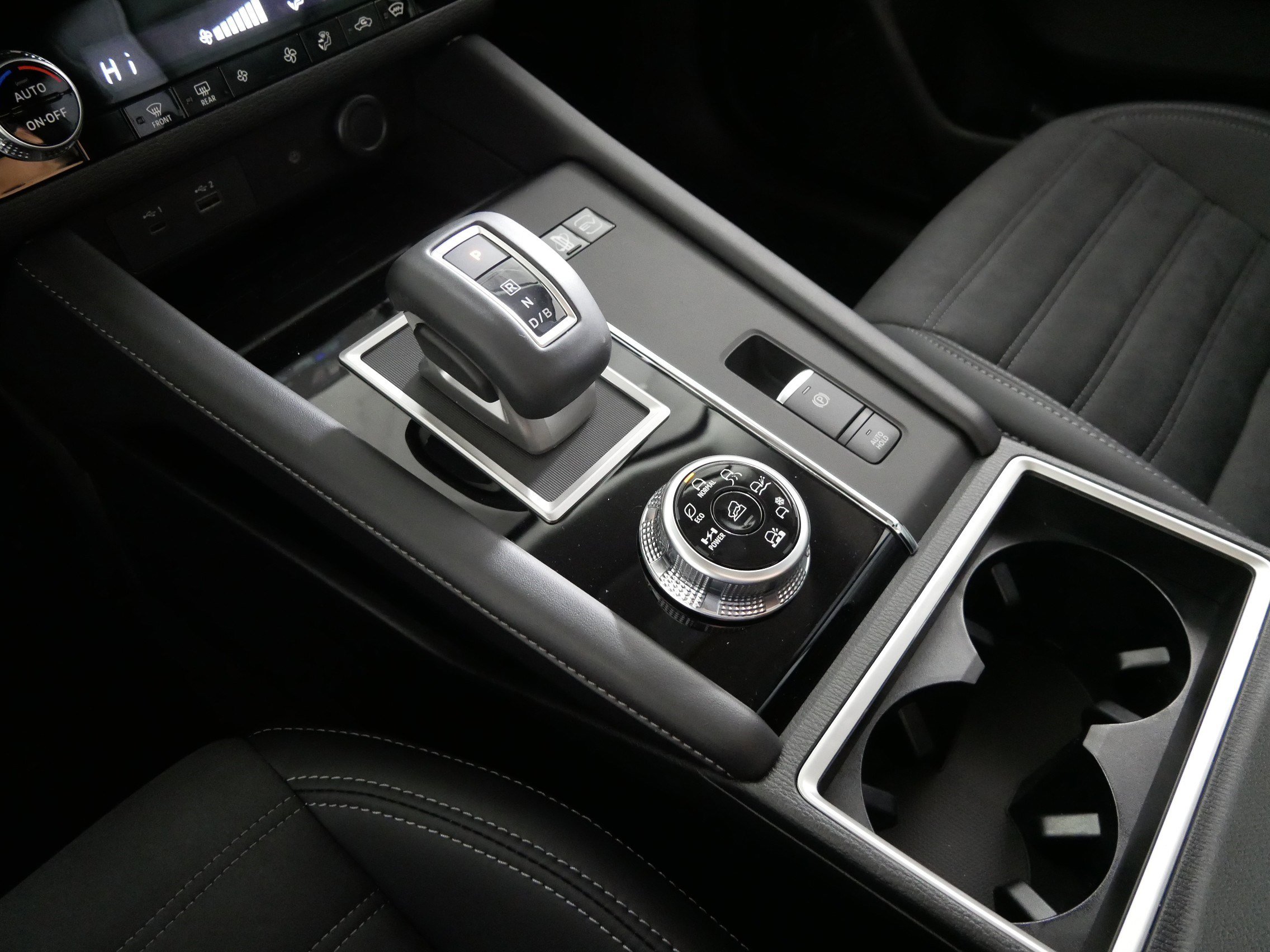 New 2025 Mitsubishi Outlander SE image 6