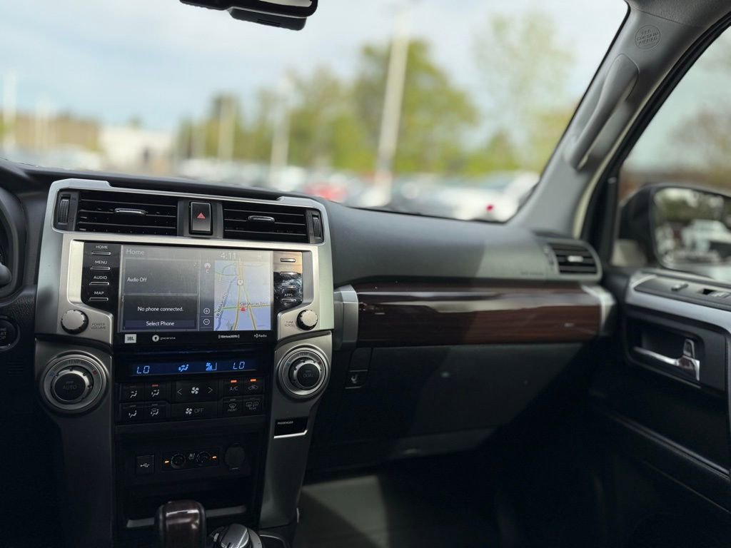 Used 2022 Toyota 4Runner Limited AWD/4WD image 25