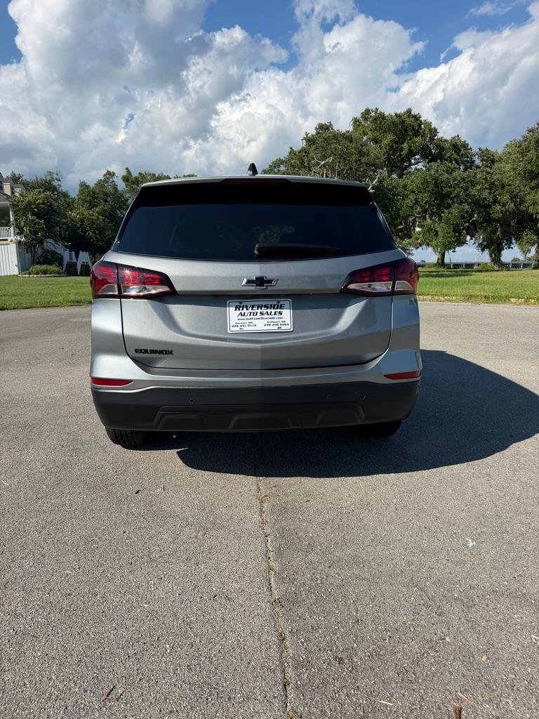 Used 2023 Chevrolet Equinox LS w/ LS Convenience Package FWD image 4