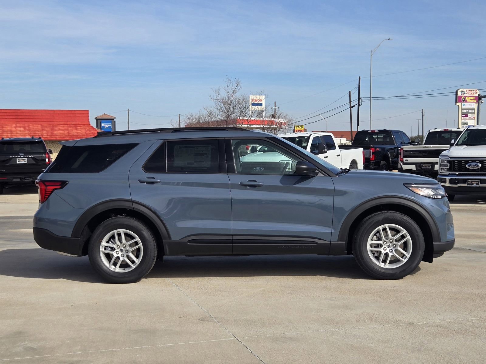 New 2026 Ford Explorer Active image 7