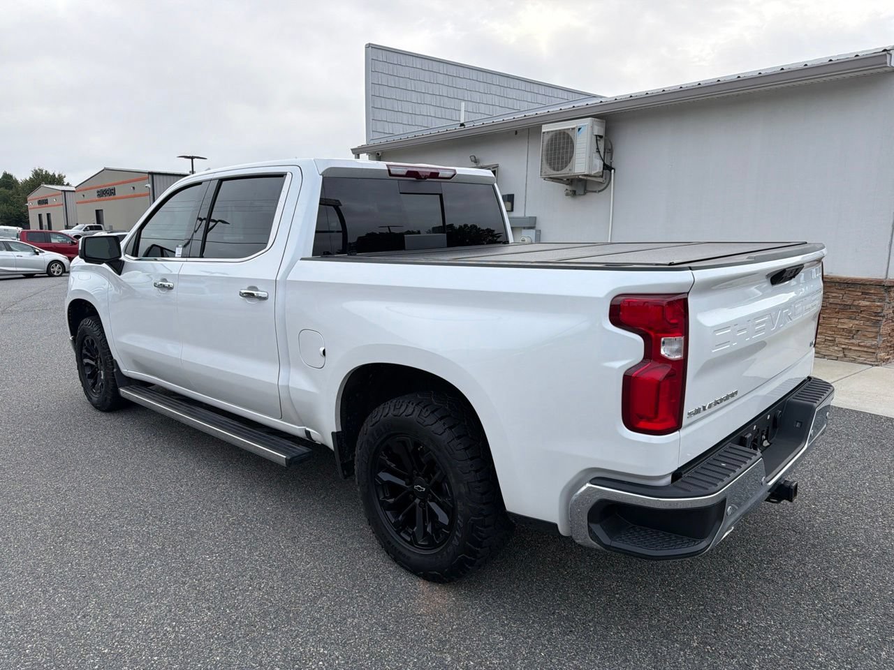 Used 2025 Chevrolet Silverado 1500 LTZ w/ LTZ Premium Package AWD/4WD image 5
