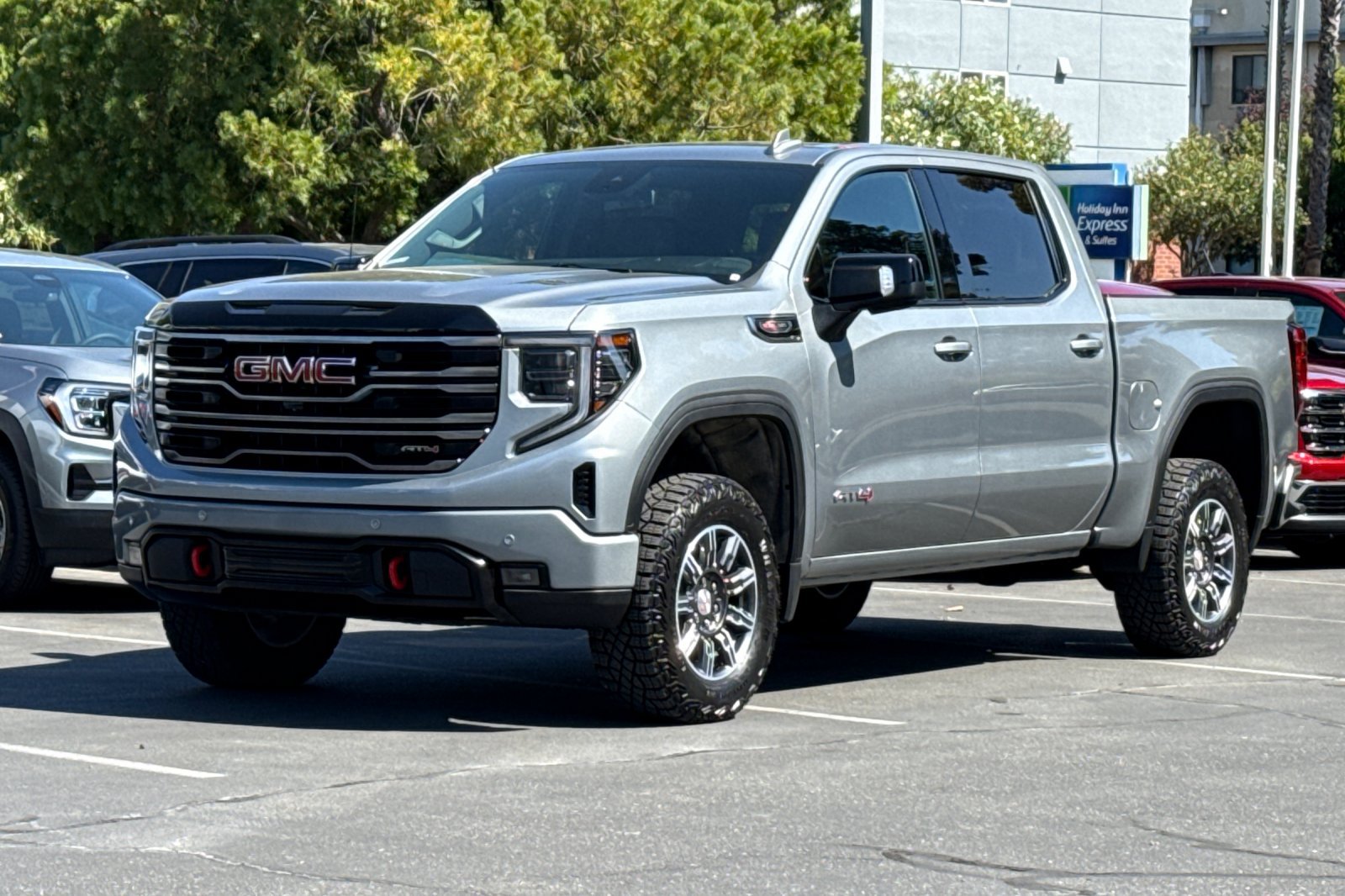 Used 2025 GMC Sierra 1500 AT4 AWD/4WD image 9