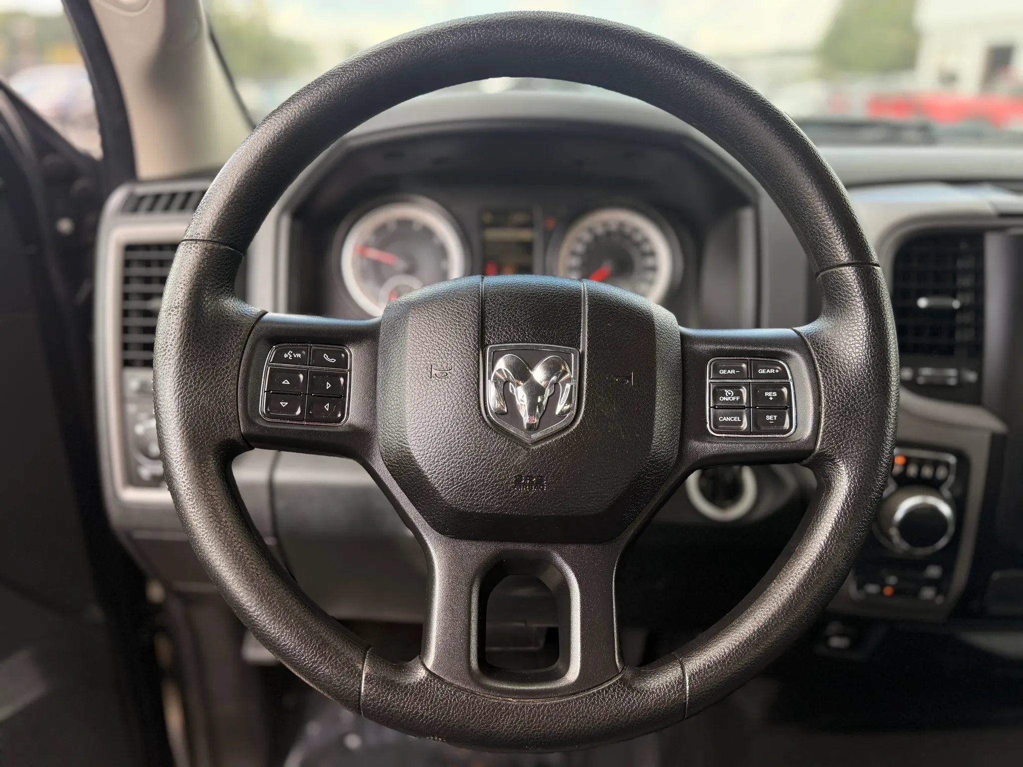 Used 2017 RAM 1500 Express AWD/4WD image 23
