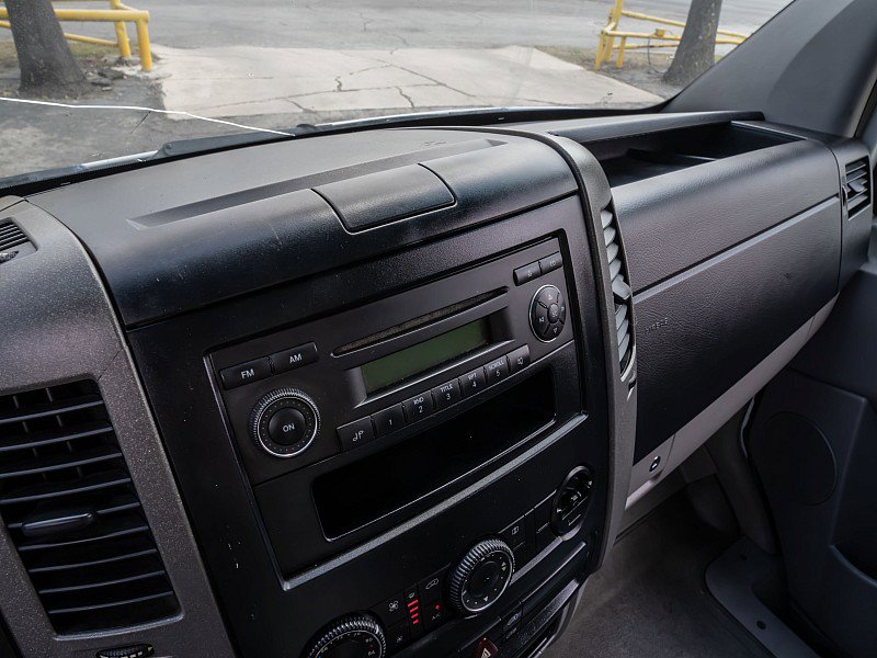 Used 2010 Mercedes-Benz Sprinter 3500 image 28