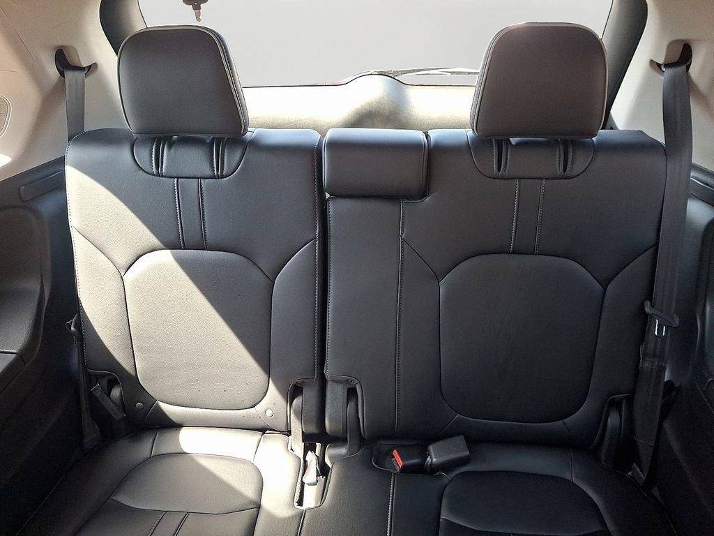 Used 2023 Honda Pilot Elite image 12