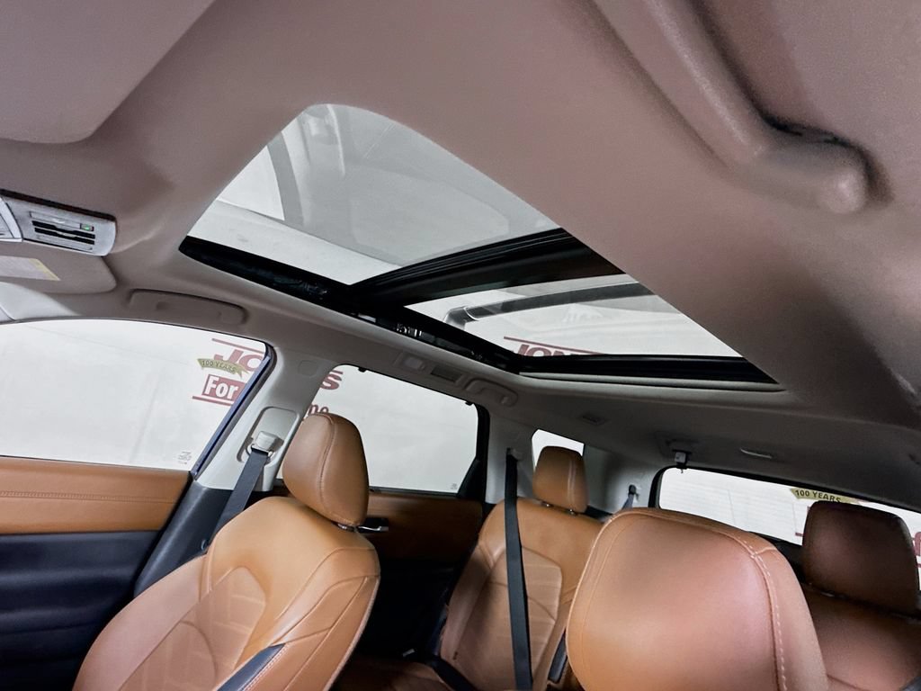 Certified 2025 Nissan Pathfinder Platinum AWD/4WD image 12